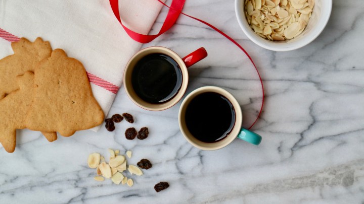 Non alcoholic mulled wine (Glögg)